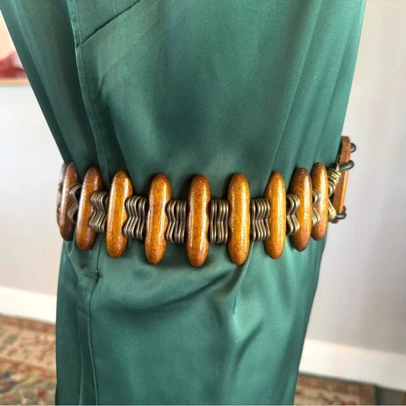 Vintage Wooden Beaded Belt with Intricate Design - Picture 2 of 6